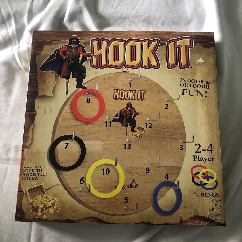 NIB HOOK IT RING TOSS GAME